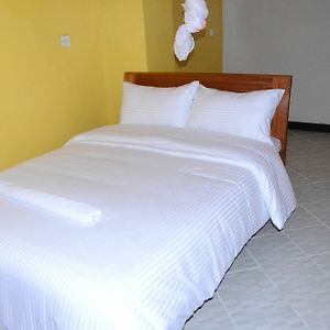 Golden Goose Hotel